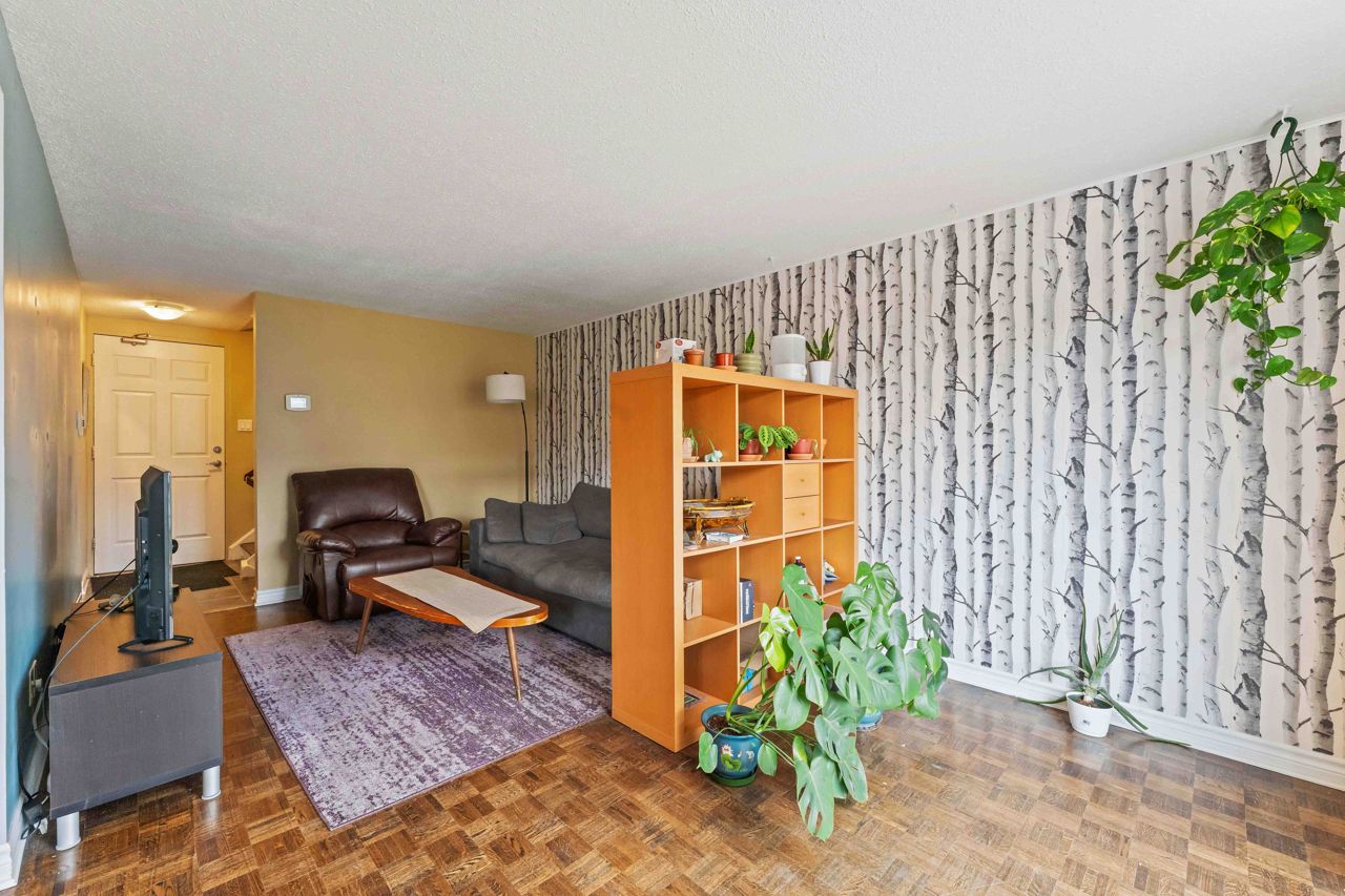 her heart raceshis blood stirsa familiar hunger